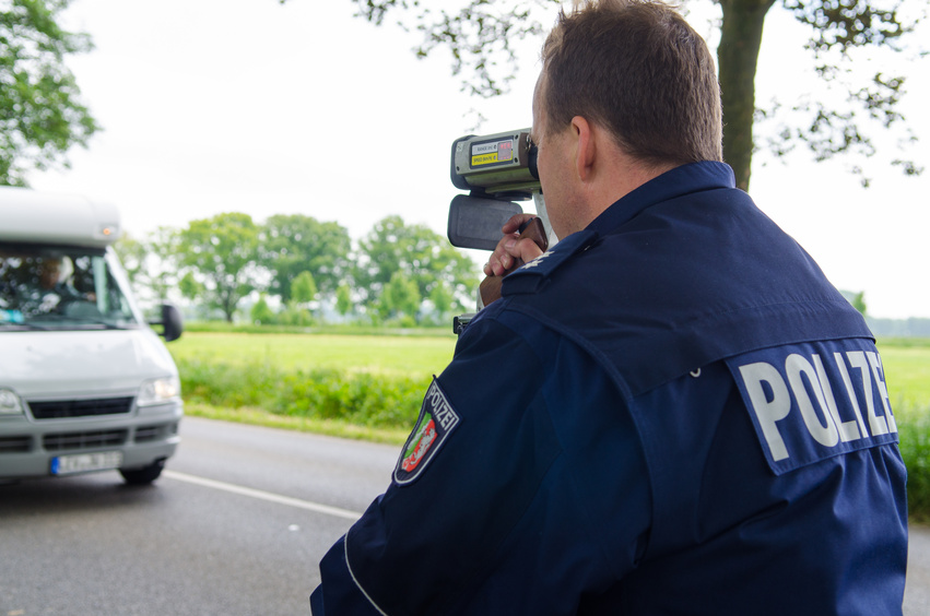 Polizist lasert bei Blitzmarathon